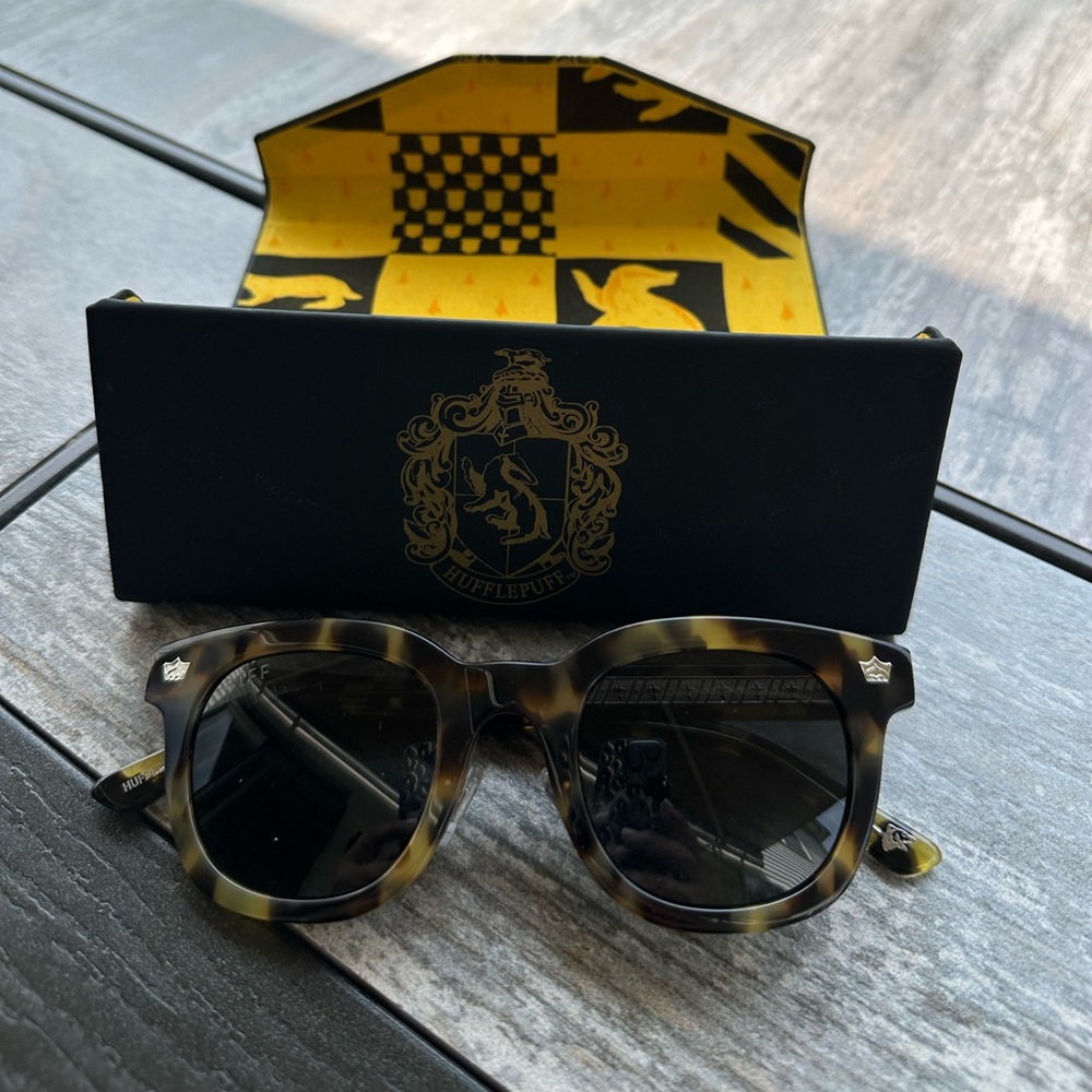 Diff x Harry Potter Hufflepuff Sunglasses